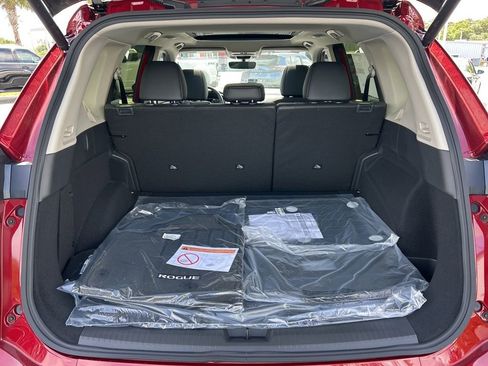 Used 2026 Nissan Rogue SV FWD image 51