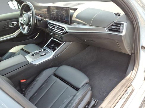 Used 2024 BMW 330i xDrive Sedan AWD/4WD image 9