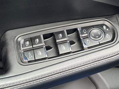 Used 2018 Porsche Macan image 14