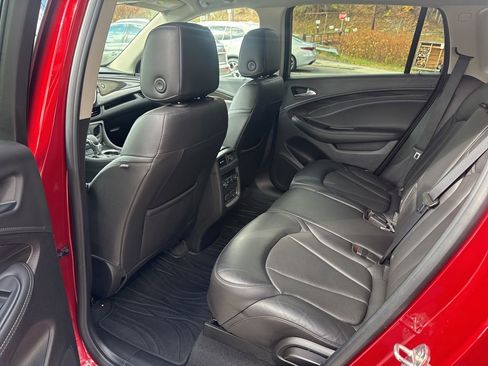 Used 2020 Buick Envision Essence image 18