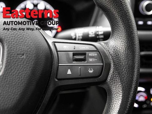 Used 2023 Honda HR-V LX image 15