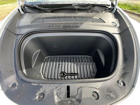 Used 2023 Tesla Model Y Long Range image 20