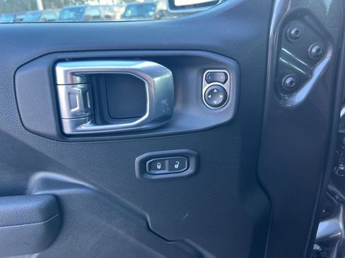 New 2026 Jeep Gladiator Sport image 18