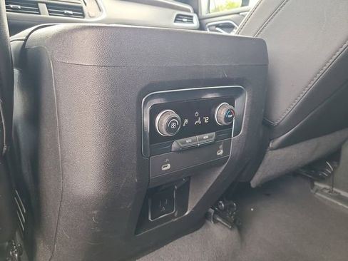 Used 2024 Chevrolet Suburban LT AWD/4WD image 11