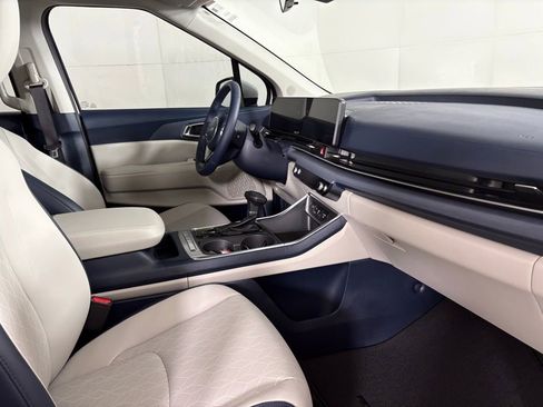 New 2026 Kia Carnival EX FWD image 14