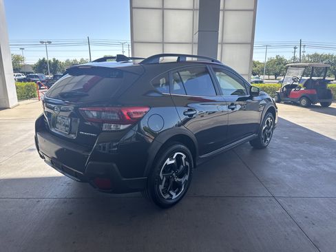 Used 2023 Subaru Crosstrek 2.5i Limited w/ Moonroof Package AWD/4WD image 3