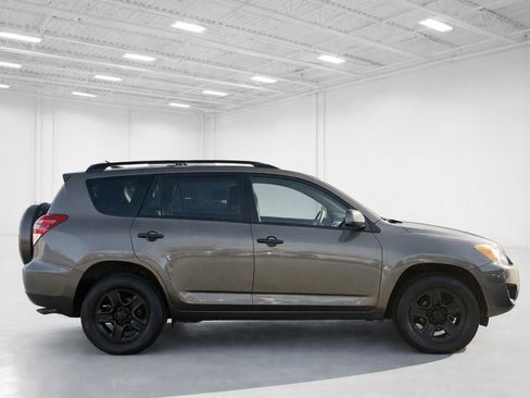 Used 2011 Toyota RAV4 FWD 4dr 4-cyl 4-Spd AT (Natl) w/ Base L4 Extra Value Pkg image 5