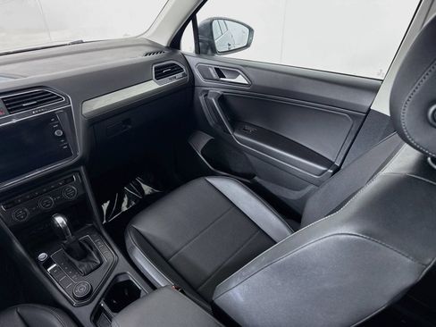 Used 2019 Volkswagen Tiguan SE w/ Panoramic Sunroof Package AWD/4WD image 22