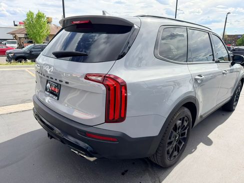 Used 2022 Kia Telluride SX w/ SX Prestige Package image 4
