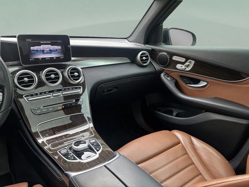 Used 2018 Mercedes-Benz GLC 300 image 29
