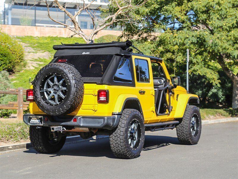 Used 2019 Jeep Wrangler Unlimited Sahara AWD/4WD image 8