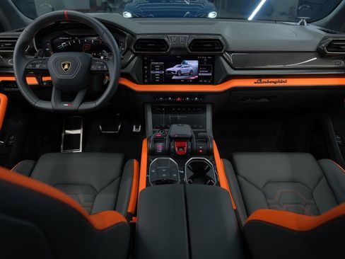 Used 2025 Lamborghini Urus SE AWD/4WD image 63