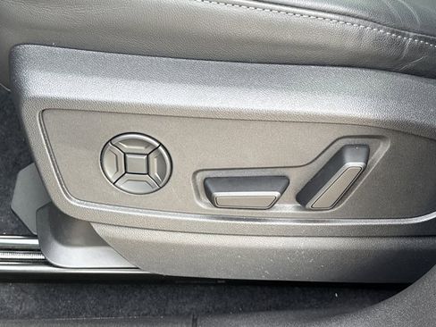 Used 2025 Audi Q5 Premium image 21