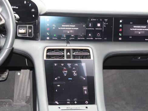 Used 2022 Porsche Taycan 4S image 15