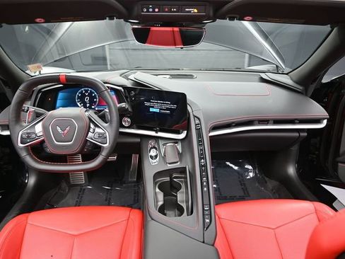 Used 2025 Chevrolet Corvette Stingray Convertible w/ 1LT image 24