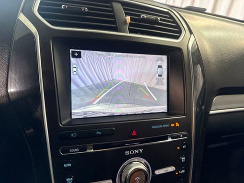 Used 2017 Ford Explorer Sport w/ Equipment Group 401A AWD/4WD image 34