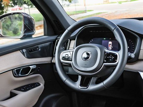 New 2026 Volvo XC90 B5 Plus w/ Protection Package image 24