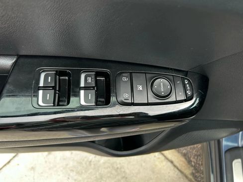 Used 2021 Kia Sportage S w/ S FWD Premium Package image 28