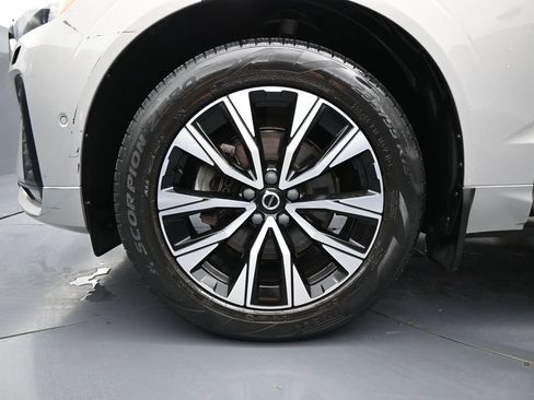 Used 2023 Volvo XC60 B5 Plus w/ Protection Package Premier AWD/4WD image 29