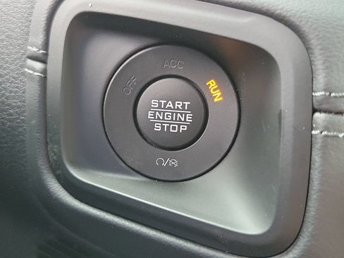 New 2025 Jeep Wrangler Unlimited Sahara AWD/4WD image 12