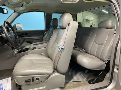 Used 2004 Chevrolet Silverado 3500 LT image 35