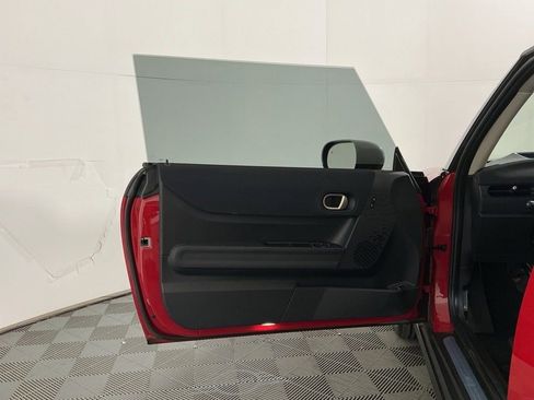 Certified 2025 MINI Cooper 2-Door Hardtop FWD image 17