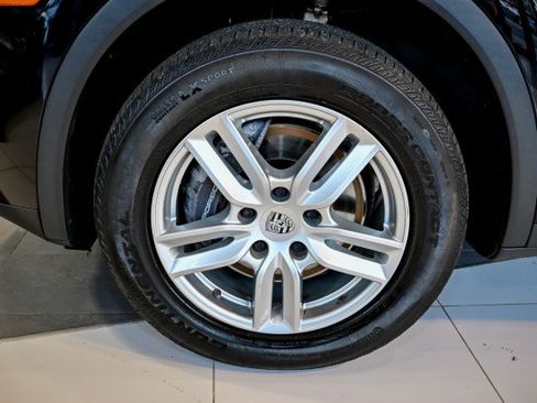 Used 2016 Porsche Cayenne image 49