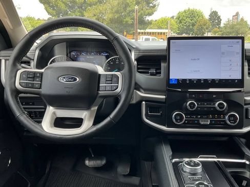 Used 2024 Ford Expedition Max XLT AWD/4WD image 34