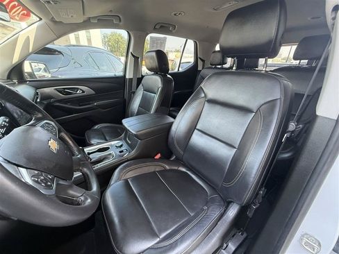 Used 2021 Chevrolet Traverse LT w/ LT Premium Package AWD/4WD image 20