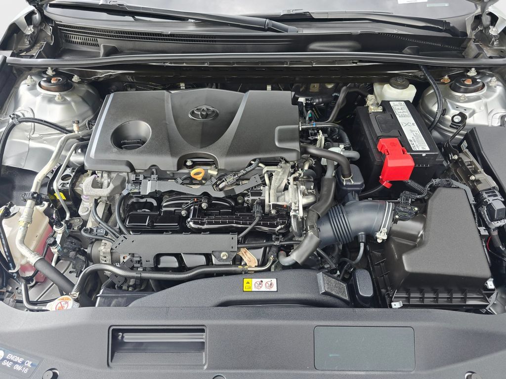 Used 2019 Toyota Camry LE FWD image 31