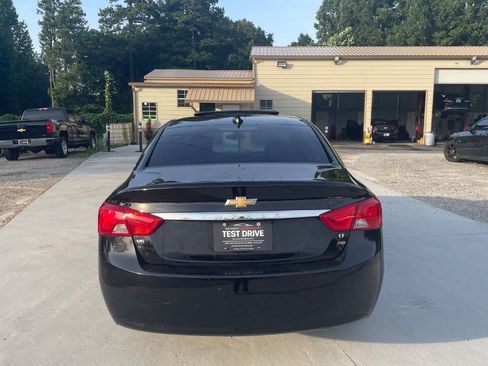 Used 2018 Chevrolet Impala LT FWD image 7