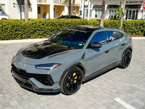 Used 2023 Lamborghini Urus Performante image 10