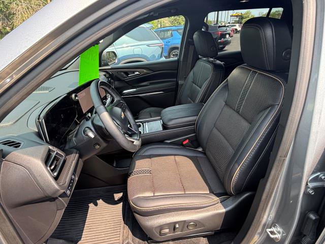 Used 2026 Chevrolet Traverse High Country w/ LPO, Floor Liner Package AWD/4WD image 8