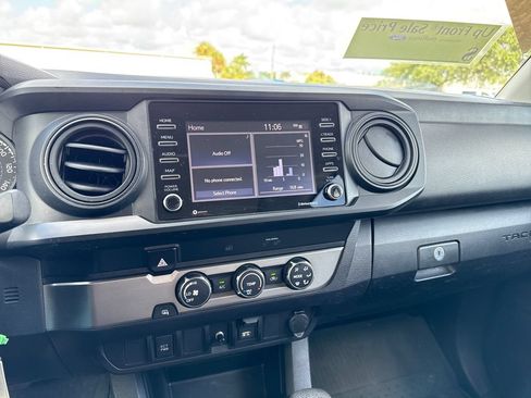 Used 2022 Toyota Tacoma SR w/ SR Convenience Package RWD image 18