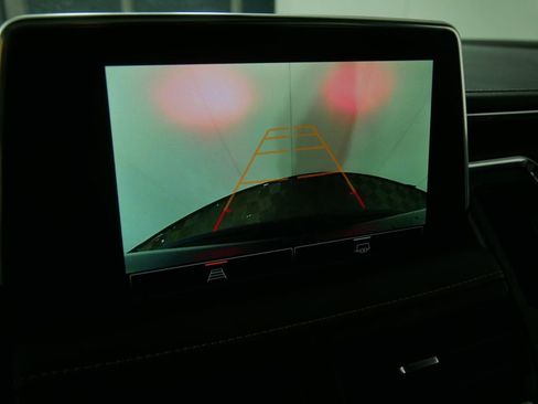 Used 2023 GMC Yukon SLT image 31