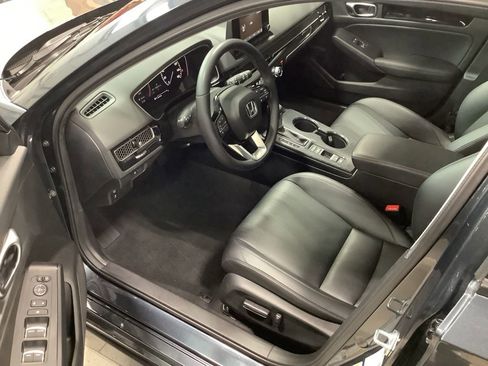 Used 2024 Honda Civic EX-L image 11