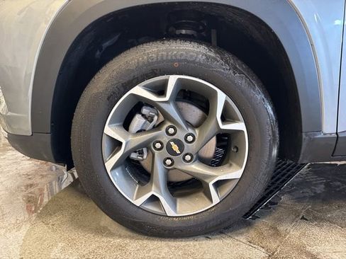 Used 2025 Chevrolet Trax LT image 12