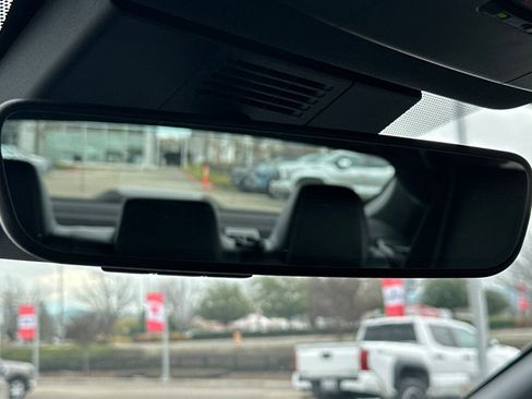 Certified 2025 Toyota Camry SE w/ Convenience Package image 25