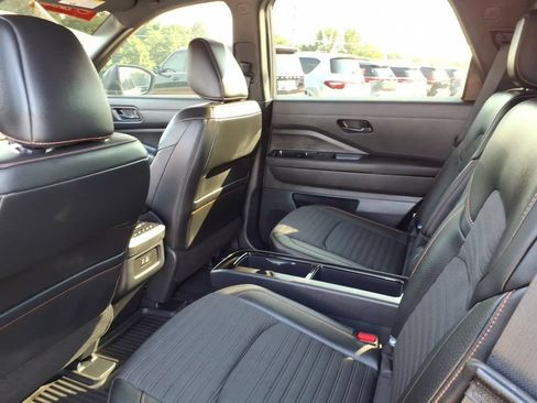 Certified 2025 Nissan Pathfinder Rock Creek AWD/4WD image 6