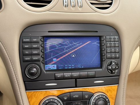Used 2007 Mercedes-Benz SL 550 image 23
