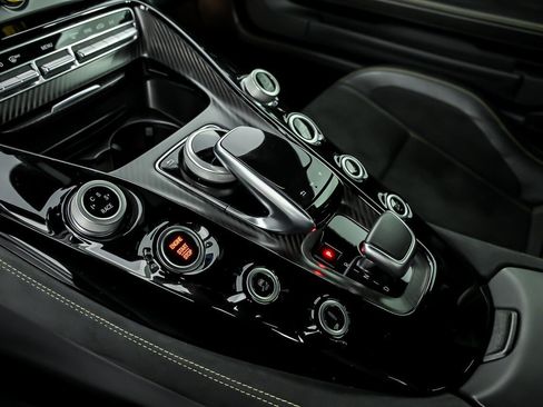 Used 2018 Mercedes-Benz AMG GT R image 34