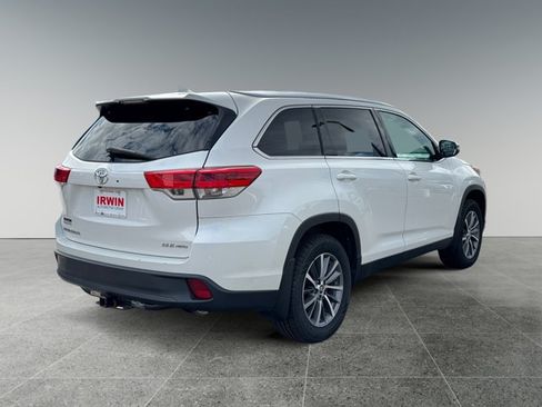 Used 2019 Toyota Highlander XLE AWD/4WD image 5