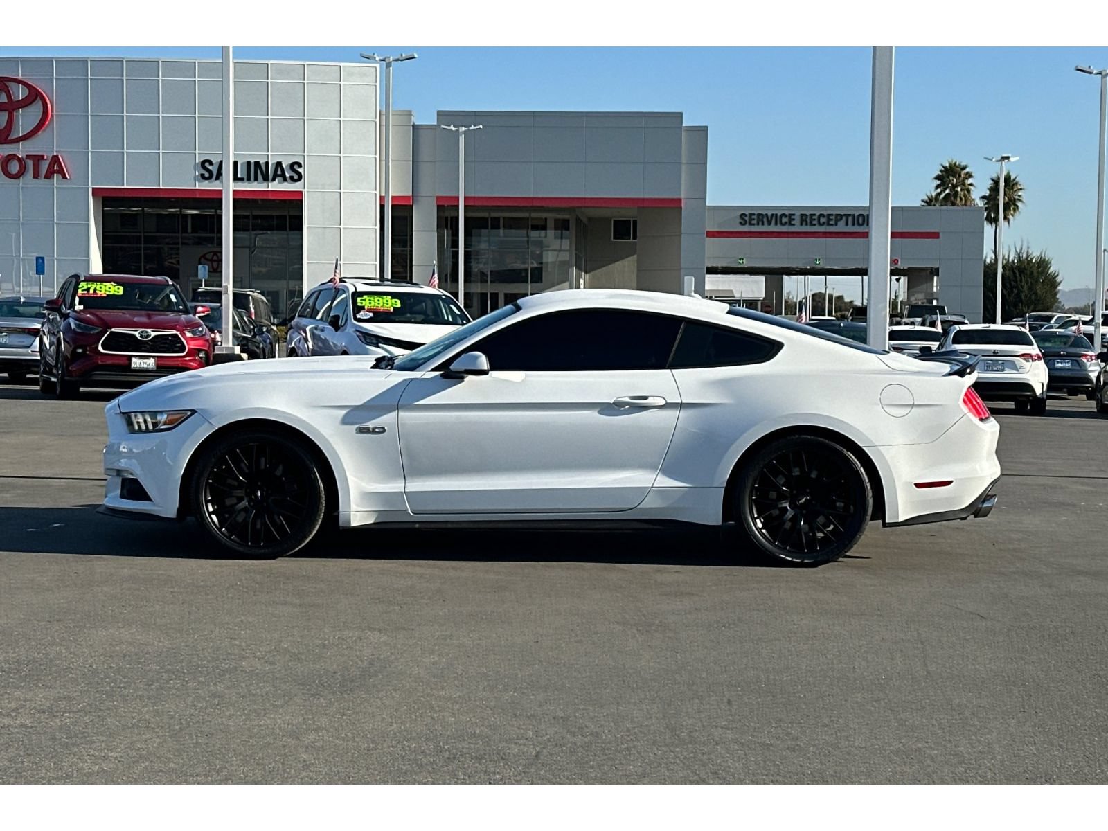 Used 2017 Ford Mustang GT Premium w/ GT Performance Package RWD image 7