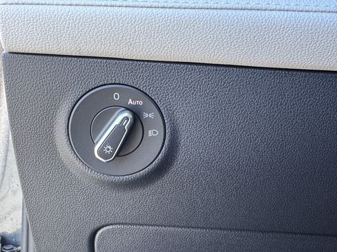 Used 2025 Volkswagen Taos S image 30