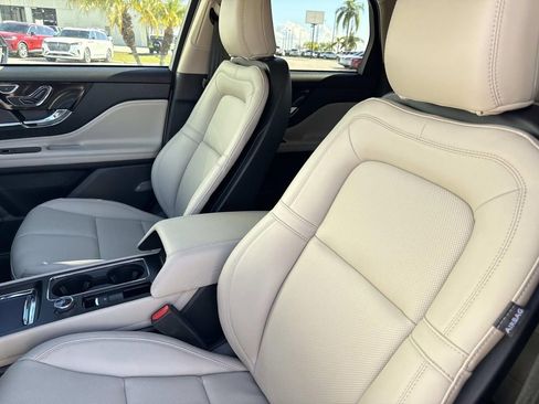 New 2026 Lincoln Corsair Premiere image 20