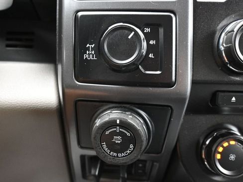 Used 2018 Ford F150 XLT w/ Equipment Group 302A Luxury AWD/4WD image 30