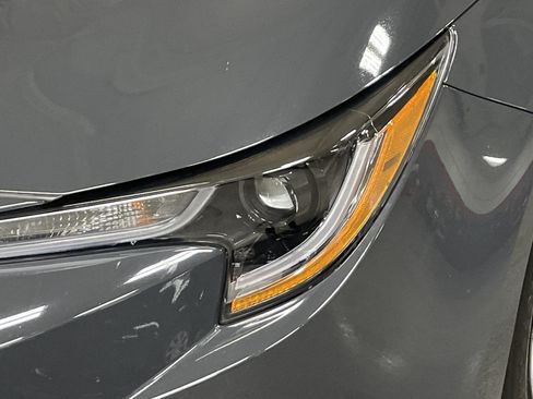 Used 2025 Toyota Corolla LE FWD image 6