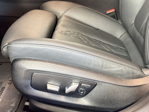 Used 2023 BMW 540i w/ Premium Package RWD image 18