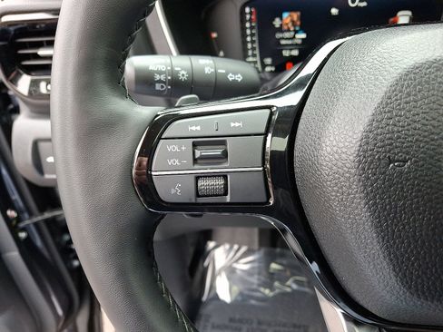 Used 2025 Honda Pilot Elite image 22