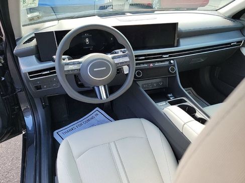 Used 2025 Hyundai Sonata SEL FWD image 8